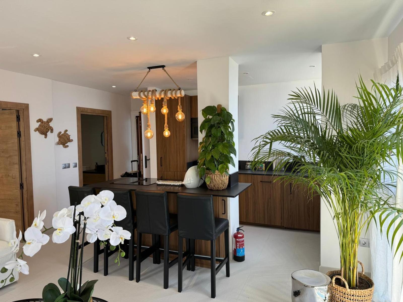 Marbella Beachfront Apartment Eksteriør billede